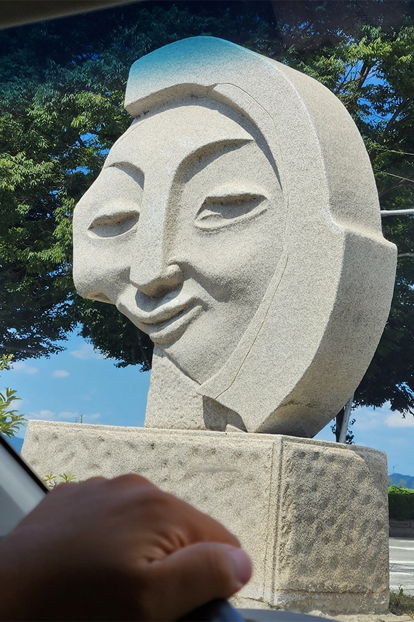 일정 취소한 2박 3일 경주 여행 - 신라의 미소