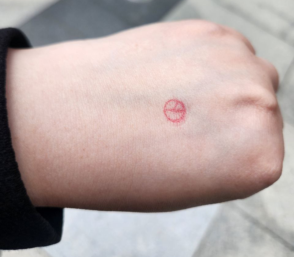 장난치는 사람을 뽑으면 어떻게 해?