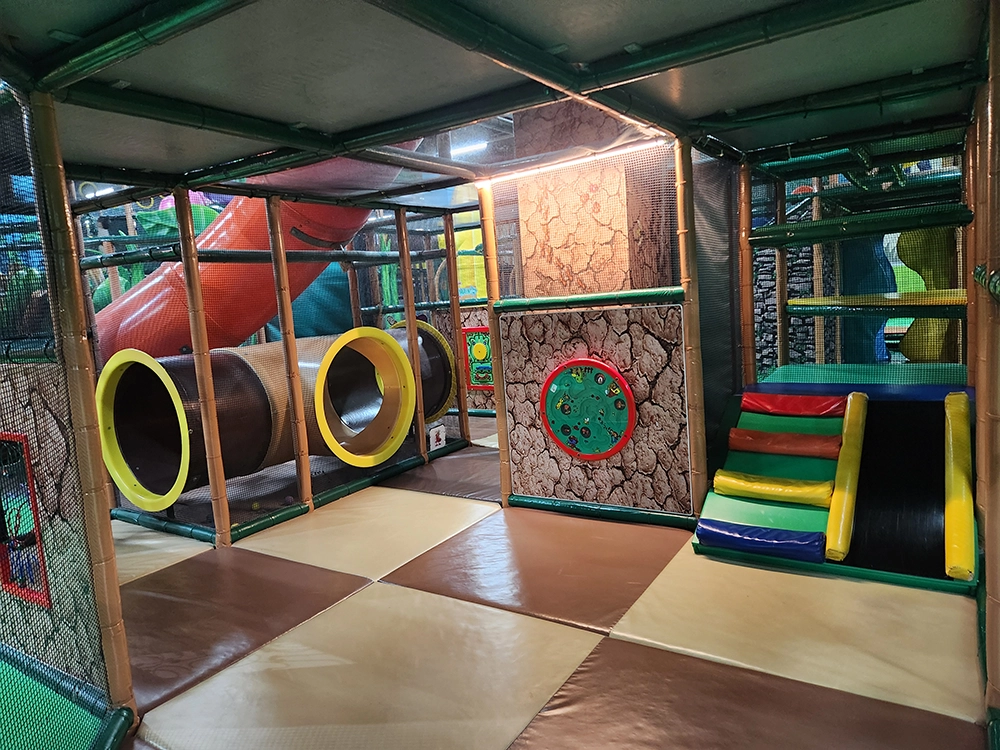 앤트월드와 루지월드 즐기기