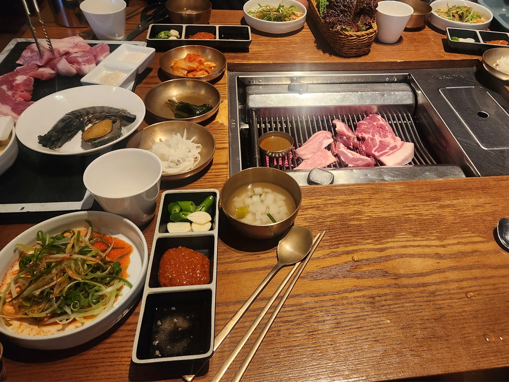 휘닉스 아일랜드 해랑에서 구운 흑돼지