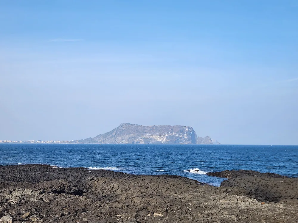 섭지코지에서 바라본 성산일출봉