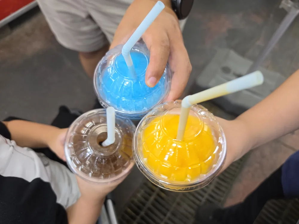 강릉 중앙시장에서 산 세 가지 음료